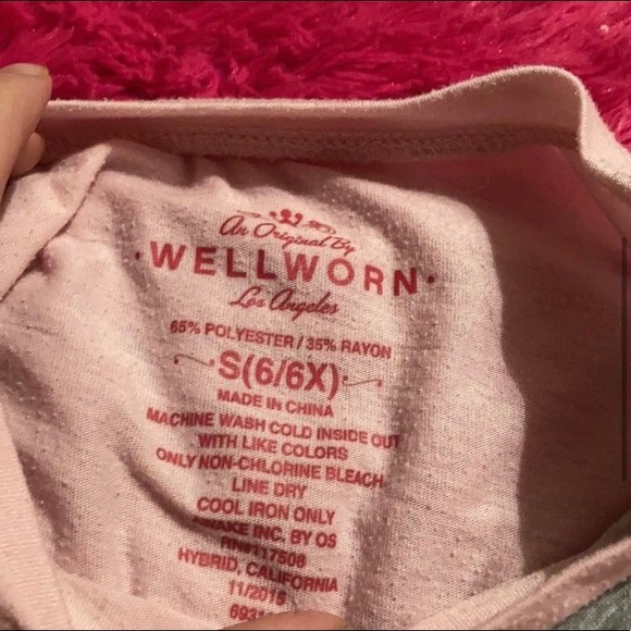 Levi’s Jeans & Unicorn Kitten Shirt - Picture 4 of 10